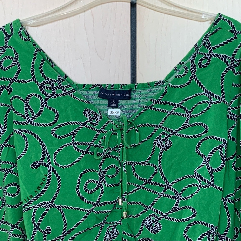 Tommy Hilfiger Top Women's Long Sleeve V Neck Smocked Back Crop‎ Green Size S - Picture 4 of 16